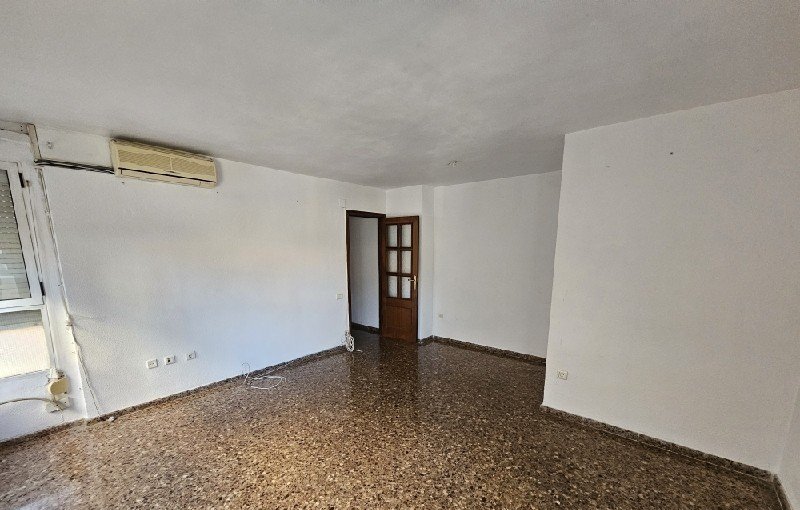 Piso en C Jacomart, Valencia