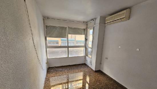 Piso en C Jacomart, Valencia