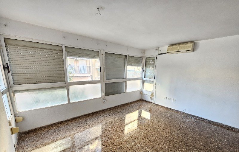 Piso en C Jacomart, Valencia