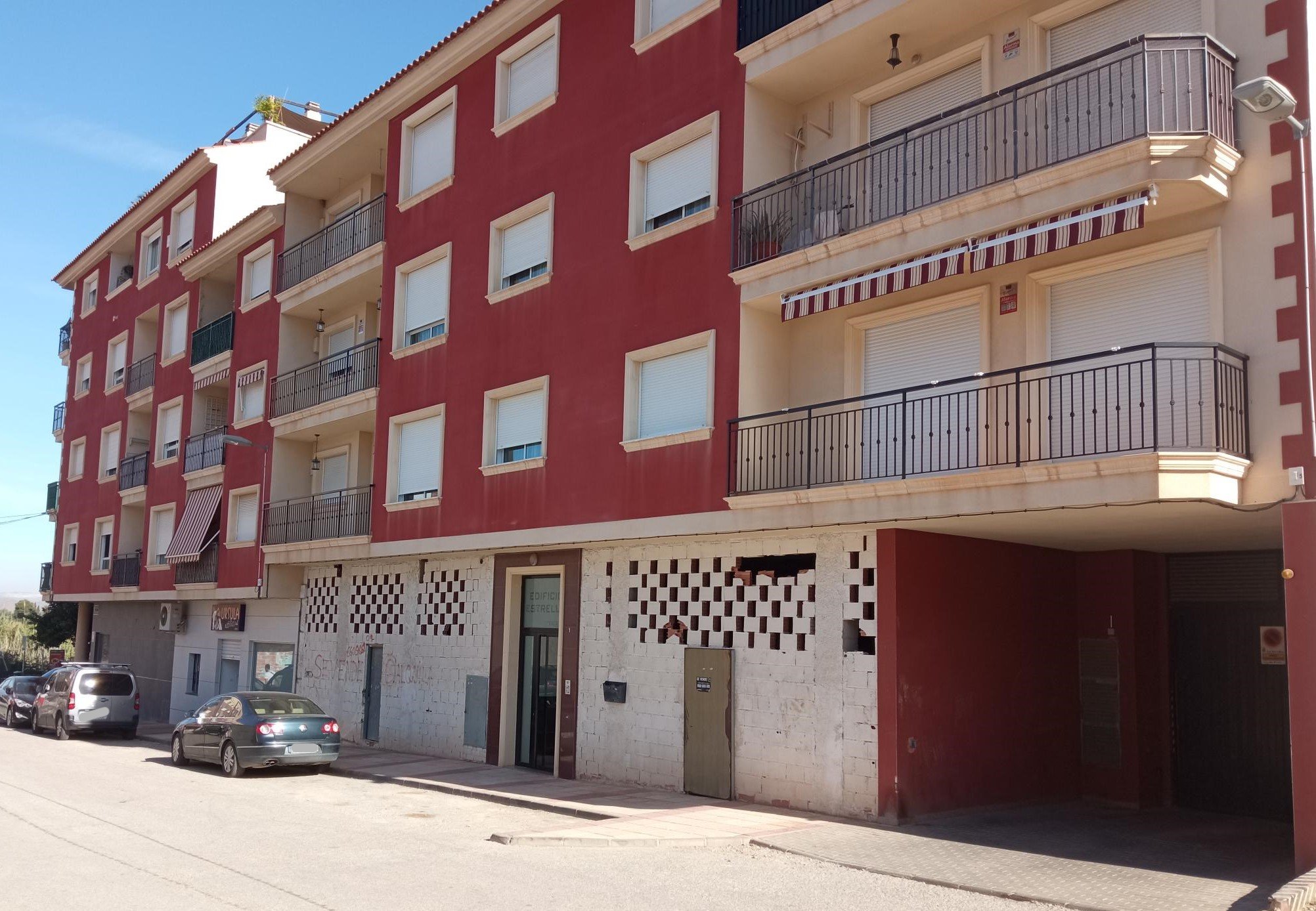 Local comercial en venta en cav reyes espaa en Murcia por 109000 con 177m en condiciones de restauracin