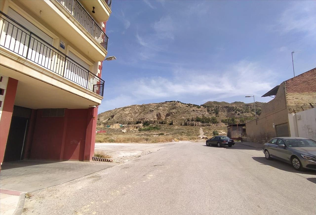 Local comercial en venta en cav reyes espaa en Murcia por 109000 con 177m en condiciones de restauracin
