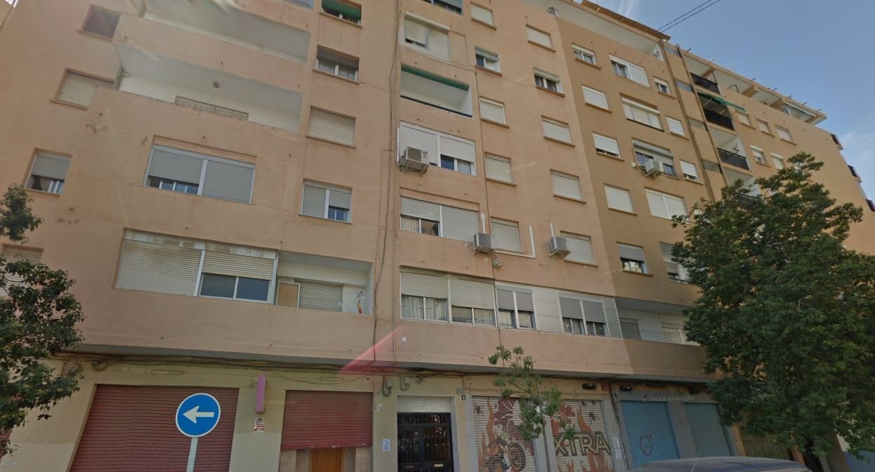 Local comercial en C Doctor Machí - Valencia -