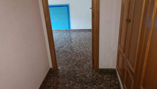 Local comercial en venta en chermanos bou Castellón de la PlanaCastelló de la Plana por 80.000 con 88m en condiciones de restauración