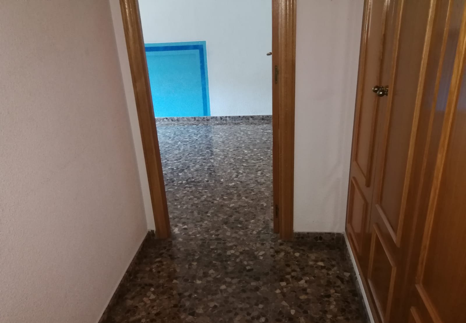 Local comercial en venta en chermanos bou Castellón de la PlanaCastelló de la Plana por 80.000 con 88m en condiciones de restauración