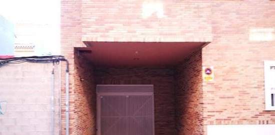 Garaje en venta  en Calle Valencia La Pobla De Vallbona Valencia