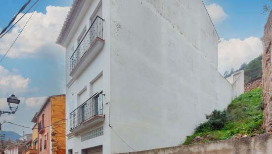 Casa adosada en Alfondeguilla - Castellón -