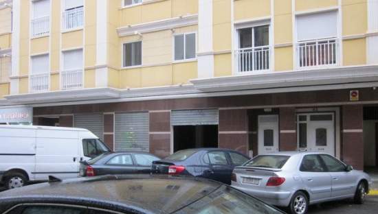 Se vende local comercial en ccapita gaspar ortiz ElcheElx por 192000 con 314m en condiciones de restauracin