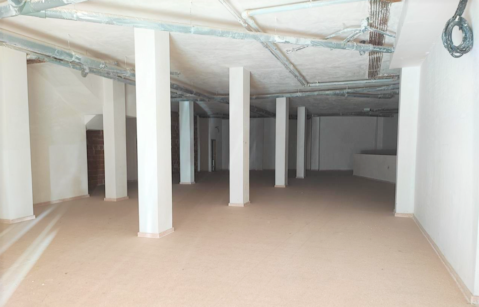 Se vende local comercial en ccapita gaspar ortiz ElcheElx por 192000 con 314m en condiciones de restauracin