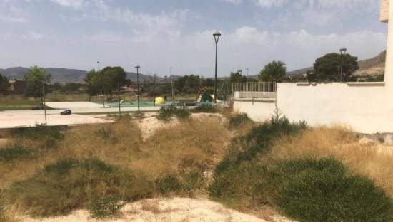 Urbano Solar en venta  en Calle Lieja Elda Alicante