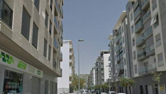 Urbano Solar en venta  en Calle Lieja Elda Alicante