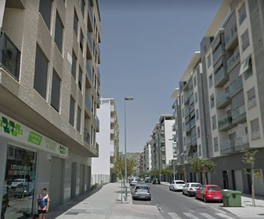 Urbano Solar en venta  en Calle Lieja Elda Alicante