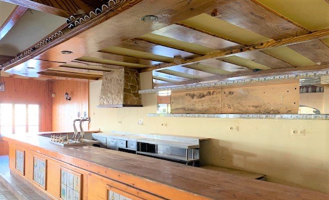 Compra tu local comercial por 126600 de 320m en condiciones de restauracin en calle gandia en Barx