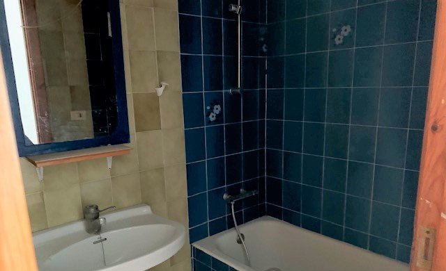 Compra tu local comercial por 126600 de 320m en condiciones de restauracin en calle gandia en Barx