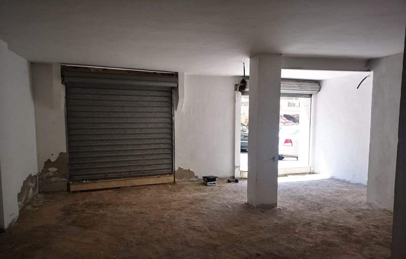Descubre local comercial en calle maetro quislant Santa Pola por 68000 de 265m