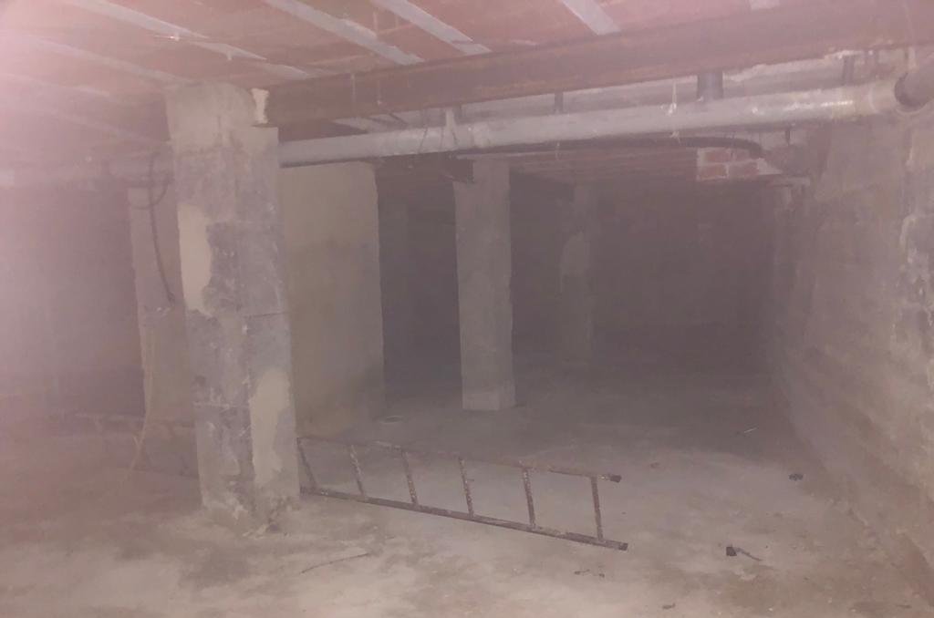 Descubre local comercial en calle maetro quislant Santa Pola por 68000 de 265m
