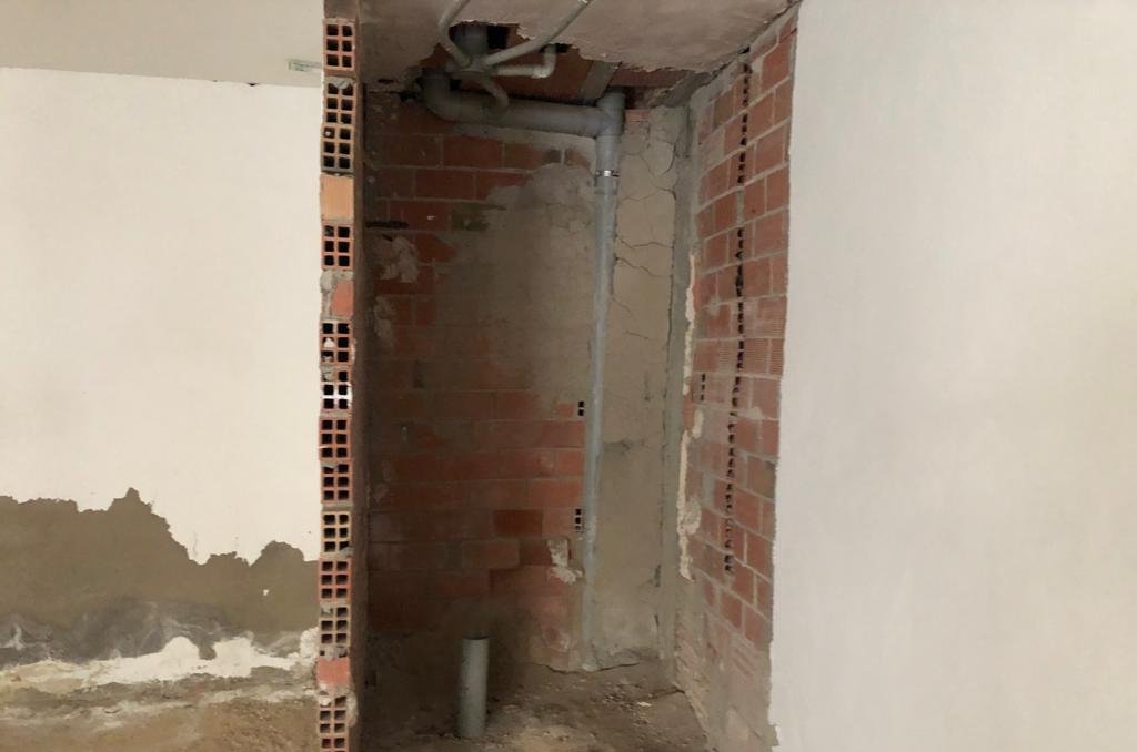 Descubre local comercial en calle maetro quislant Santa Pola por 68000 de 265m
