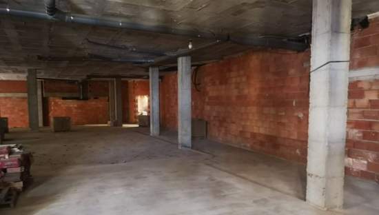 Se oferta local comercial en cramon y cajal 1 Villena por 378000 de 485m en condiciones de restauracin