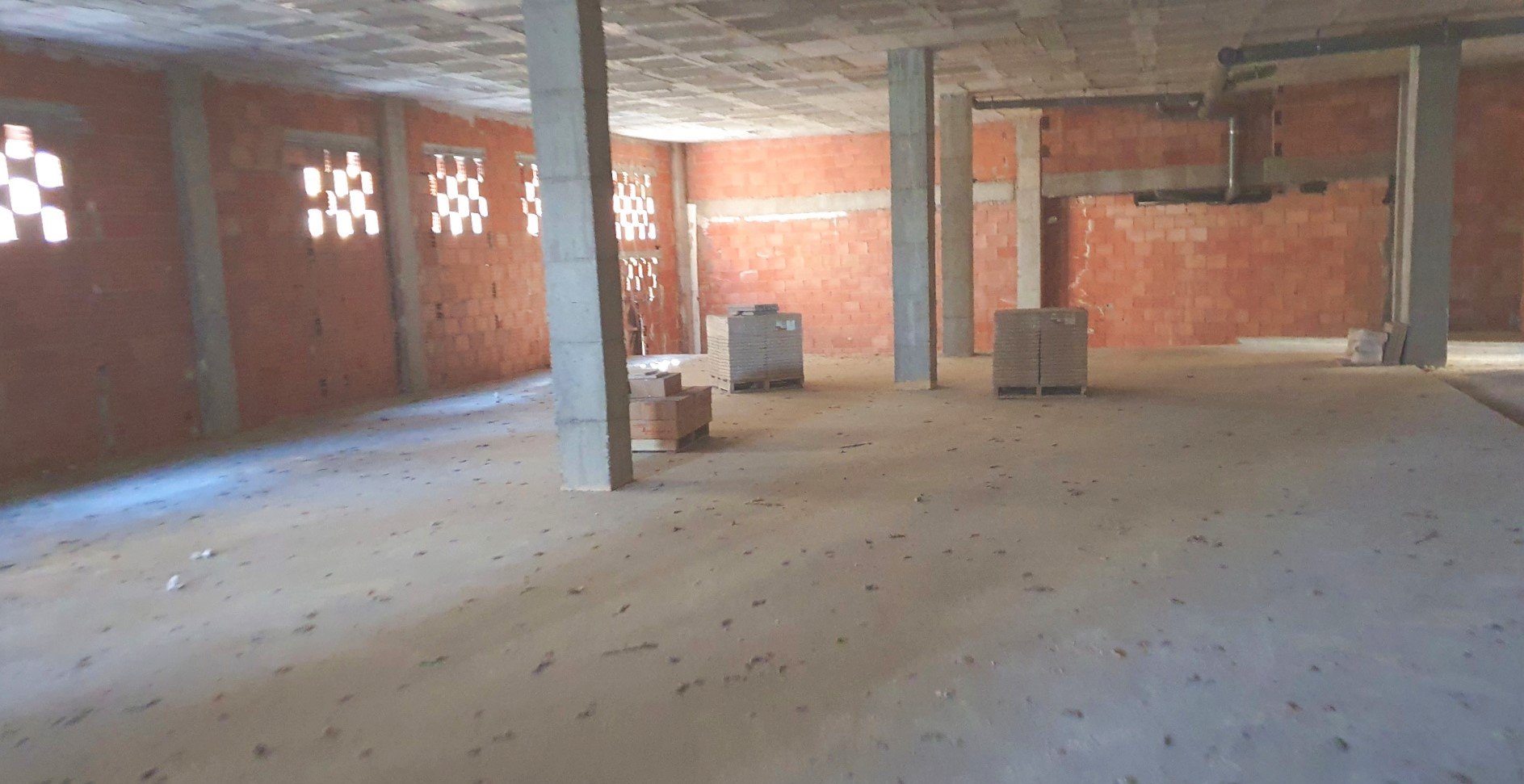 Se oferta local comercial en cramon y cajal 1 Villena por 378000 de 485m en condiciones de restauracin