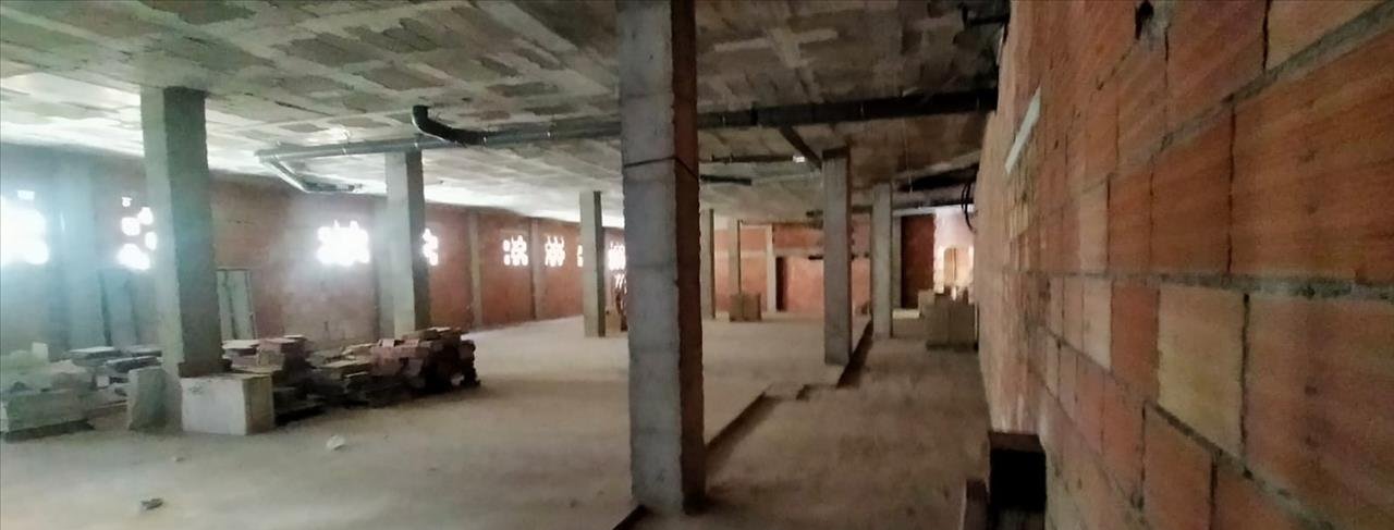 Se oferta local comercial en cramon y cajal 1 Villena por 378000 de 485m en condiciones de restauracin