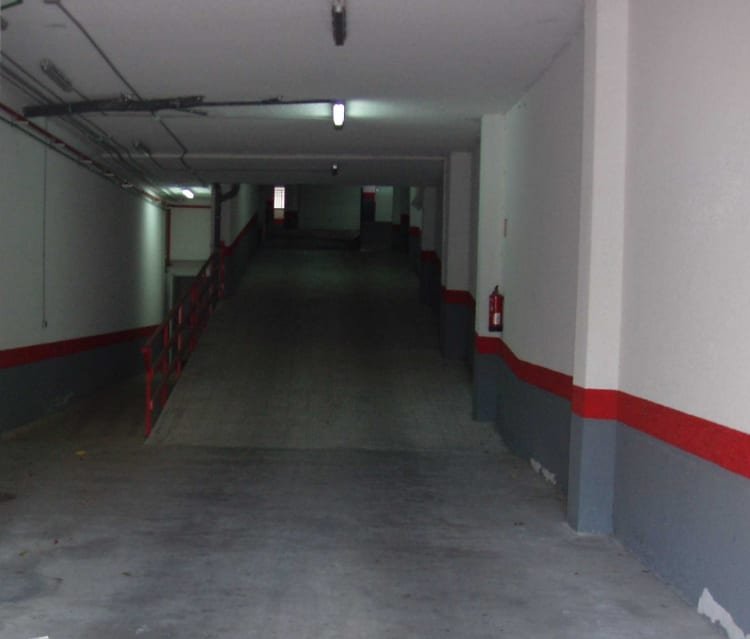 Garaje en venta en Ronda Alzira Algemes Valencia