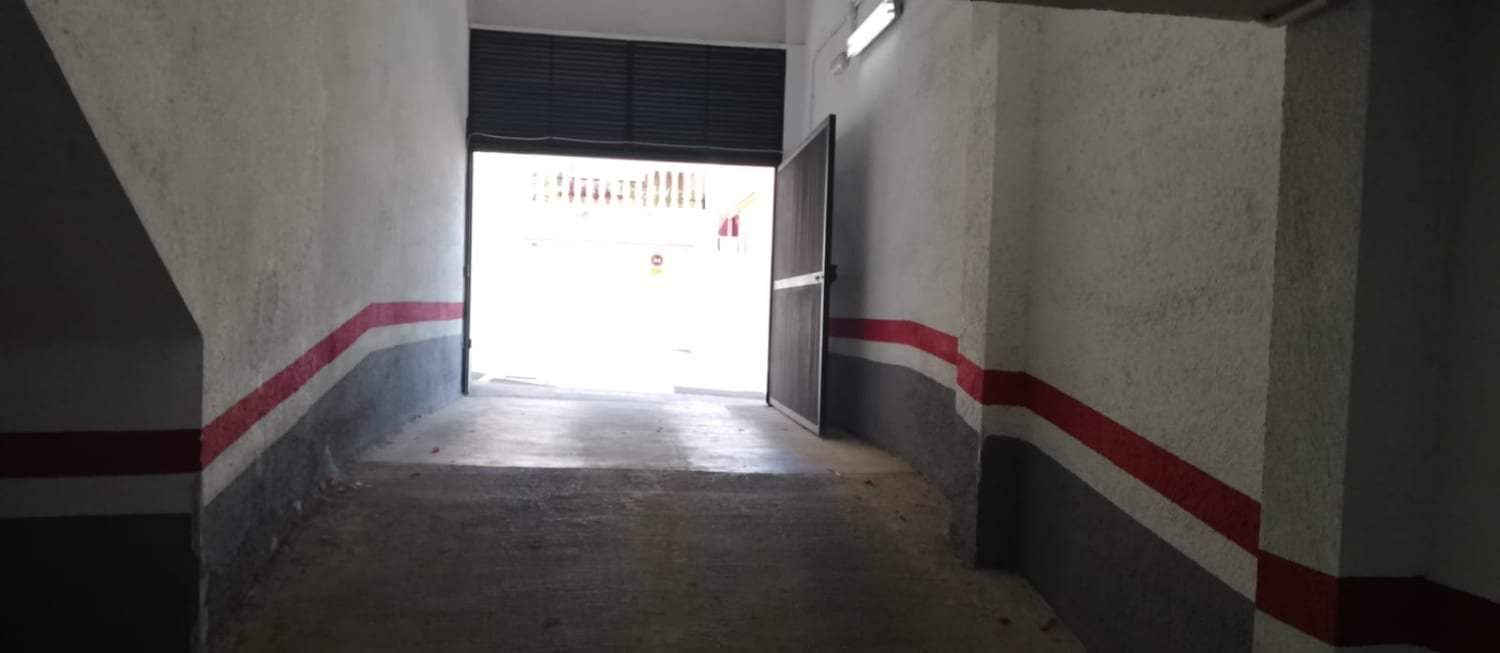Garaje en venta  en Calle Miguel De Cervantes Faura Valencia