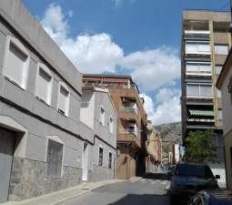 Local Comercial en venta  en Calle San Bartolome Villena Alicante