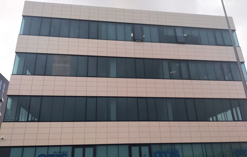 Garaje en venta por 7400 con 28m en planta -2 en calle juan pablo ii ed work centre Castelln de la PlanaCastell de la Plana