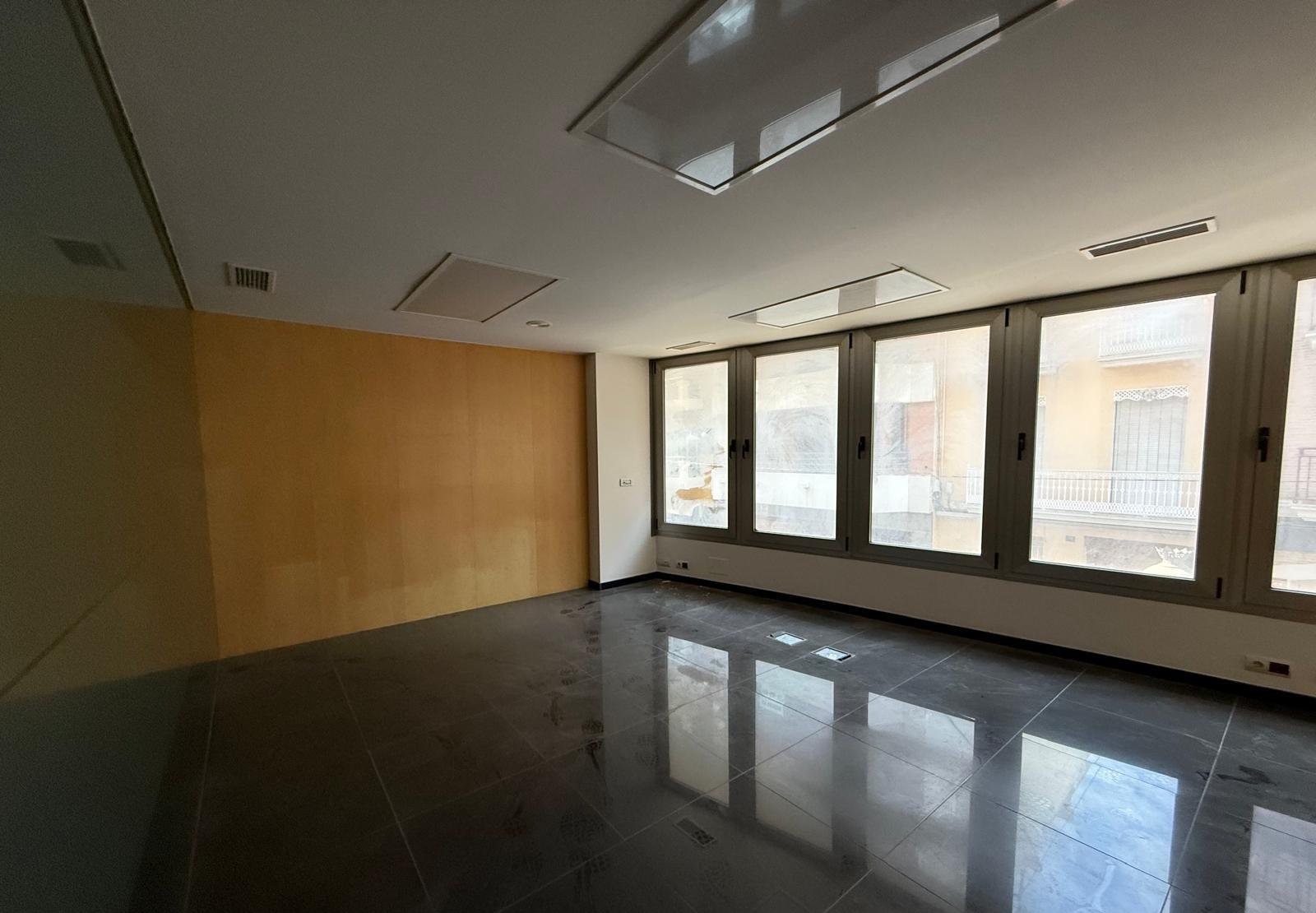 Local en venta en Algemesí, Valencia