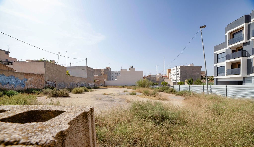 Urbano Solar en venta  en Calle Joaquin Blume San Vicente Del Raspeig Alicante