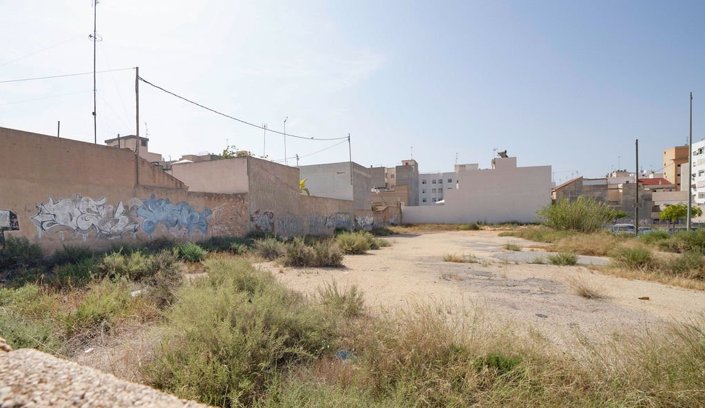 Urbano Solar en venta  en Calle Joaquin Blume San Vicente Del Raspeig Alicante