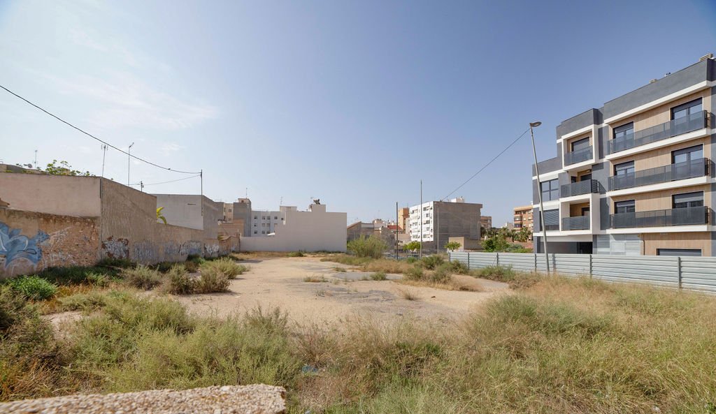 Urbano Solar en venta  en Calle Joaquin Blume San Vicente Del Raspeig Alicante