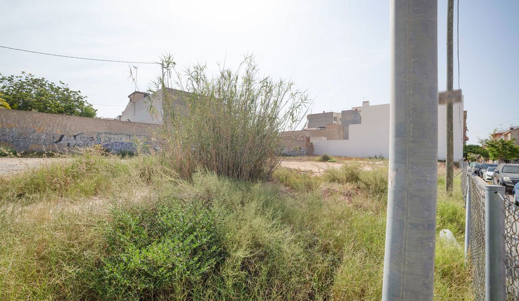 Urbano Solar en venta  en Calle Joaquin Blume San Vicente Del Raspeig Alicante