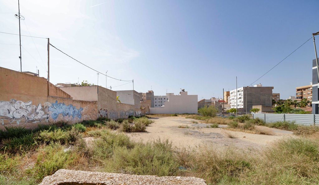 Urbano Solar en venta  en Calle Joaquin Blume San Vicente Del Raspeig Alicante