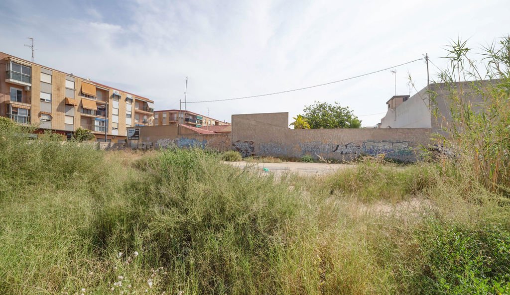 Urbano Solar en venta  en Calle Joaquin Blume San Vicente Del Raspeig Alicante