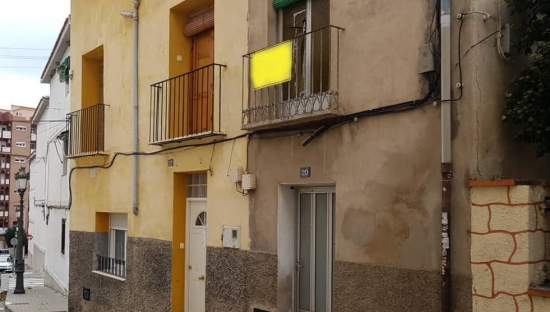 Unifamiliar Adosada en venta  en Calle Virgen De La Salud Onil Alicante