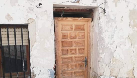 Unifamiliar Adosada en venta  en Calle Carrera La Sax Alicante