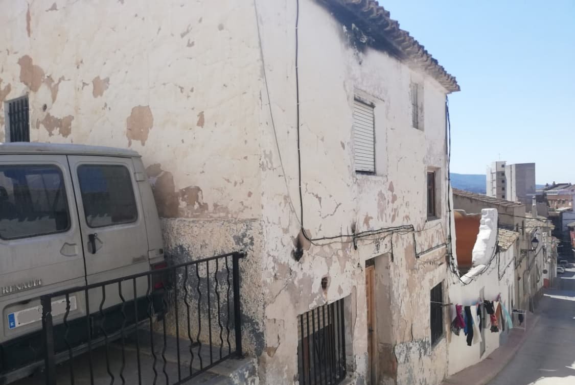 Unifamiliar Adosada en venta  en Calle Carrera La Sax Alicante