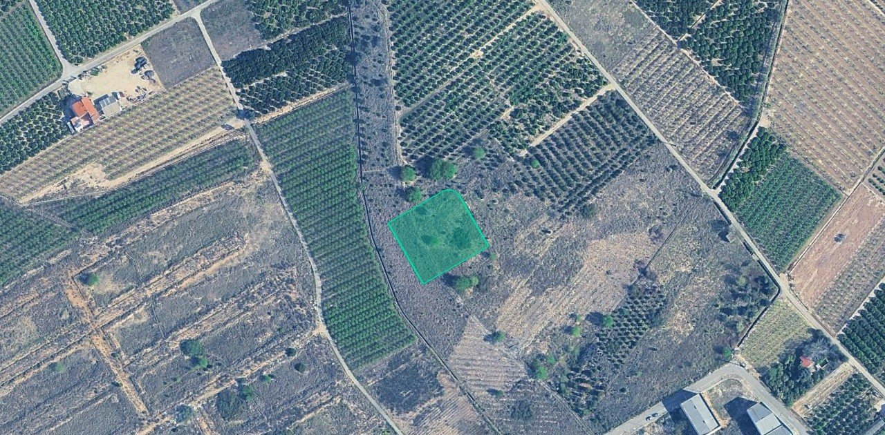 Solar en venta en Calle Numero 6 Benimuslem Valencia