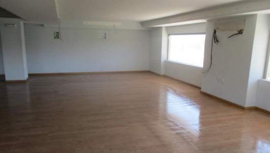 Adquiere local comercial por 120000 de 737m en perfectas condiciones en calle constitucin edificio las luces en Segorbe