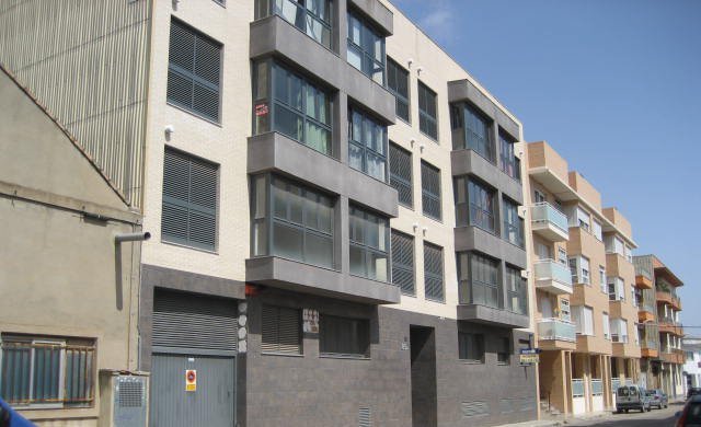 Piso y garaje en C San Vicente, Benifaió Valencia