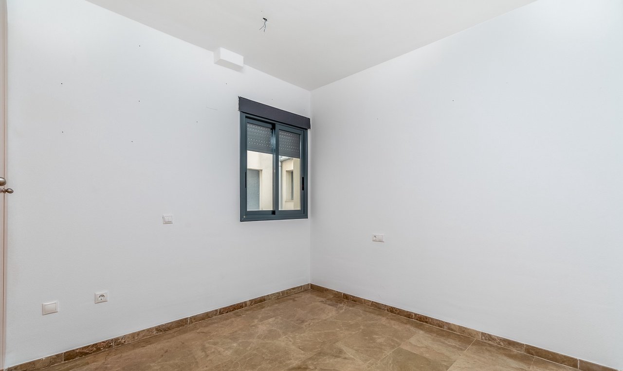 Piso y garaje en C San Vicente, Benifaió Valencia