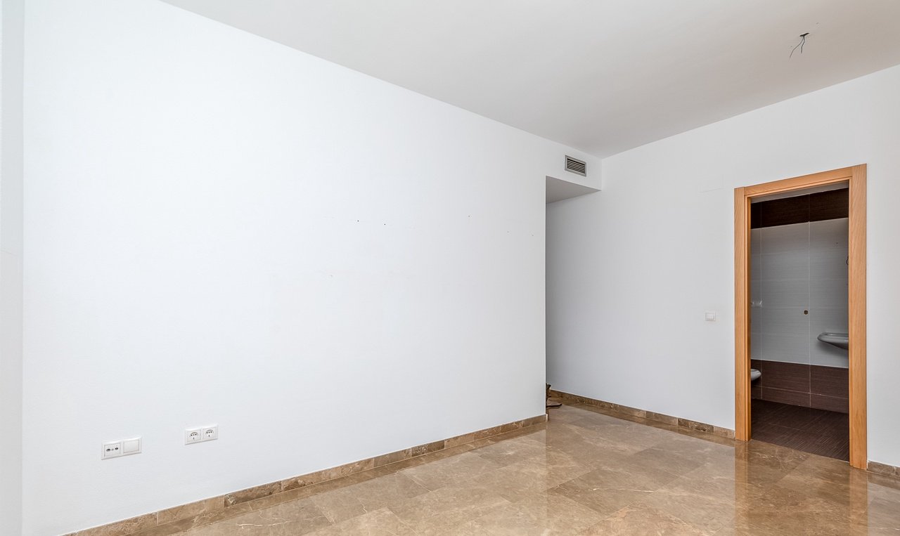 Piso y garaje en C San Vicente, Benifaió Valencia