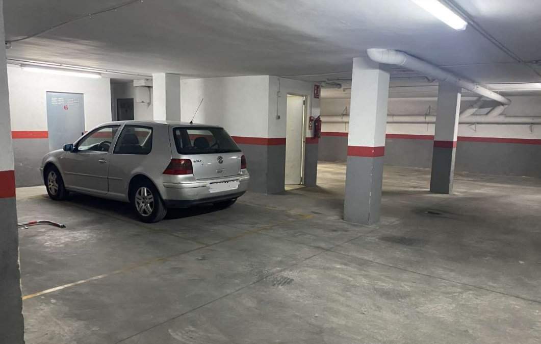 Garaje en venta  en  Vicent Andres Estelles Benignim Valencia
