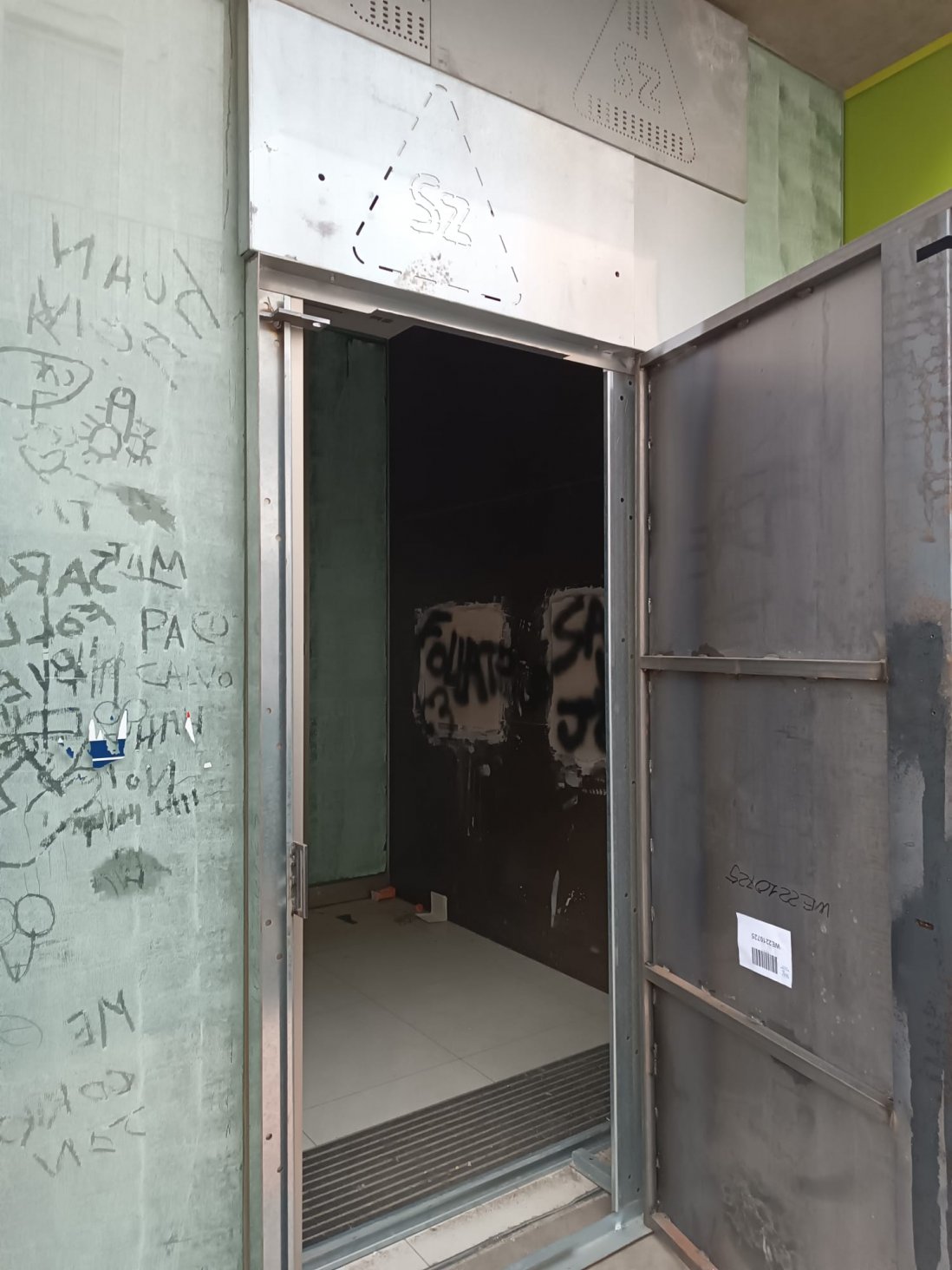 Oficina en venta en Corbera, Valencia