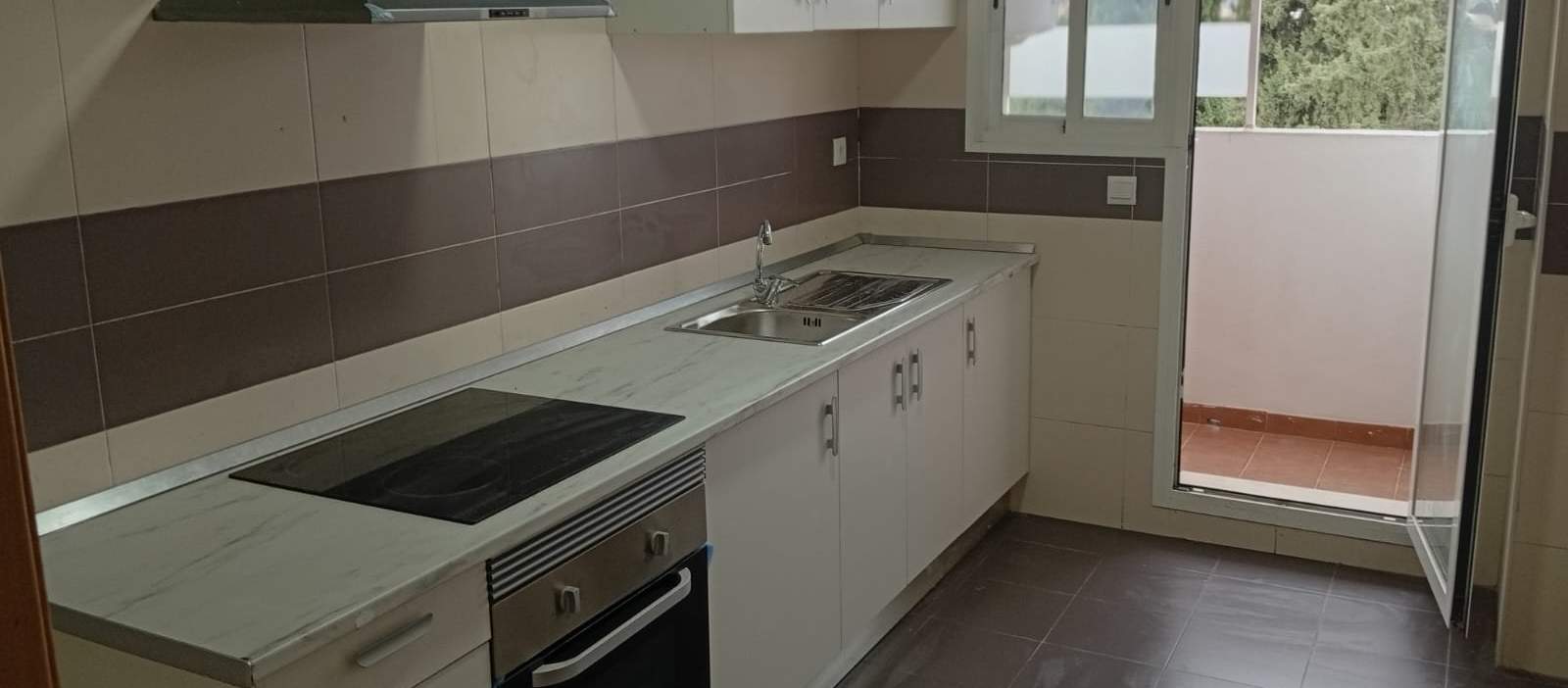 Piso en alquiler en La Pobla De Vallbona, Valencia