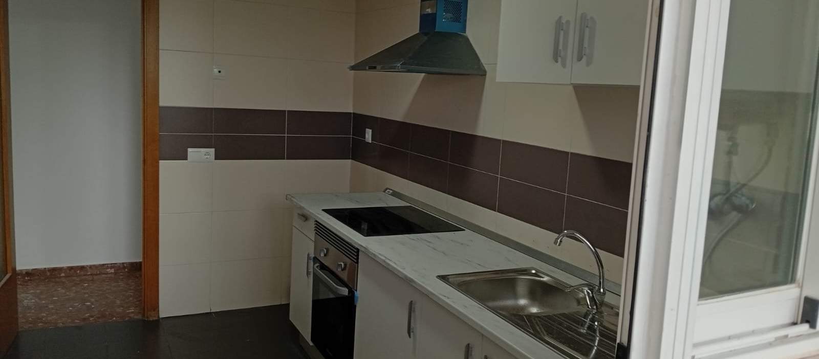 Piso en alquiler en La Pobla De Vallbona, Valencia