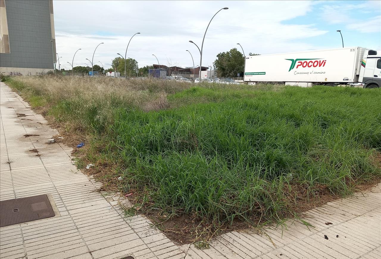 Urbano Solar en venta  en Calle Comunidad Valenciana Alzira Valencia