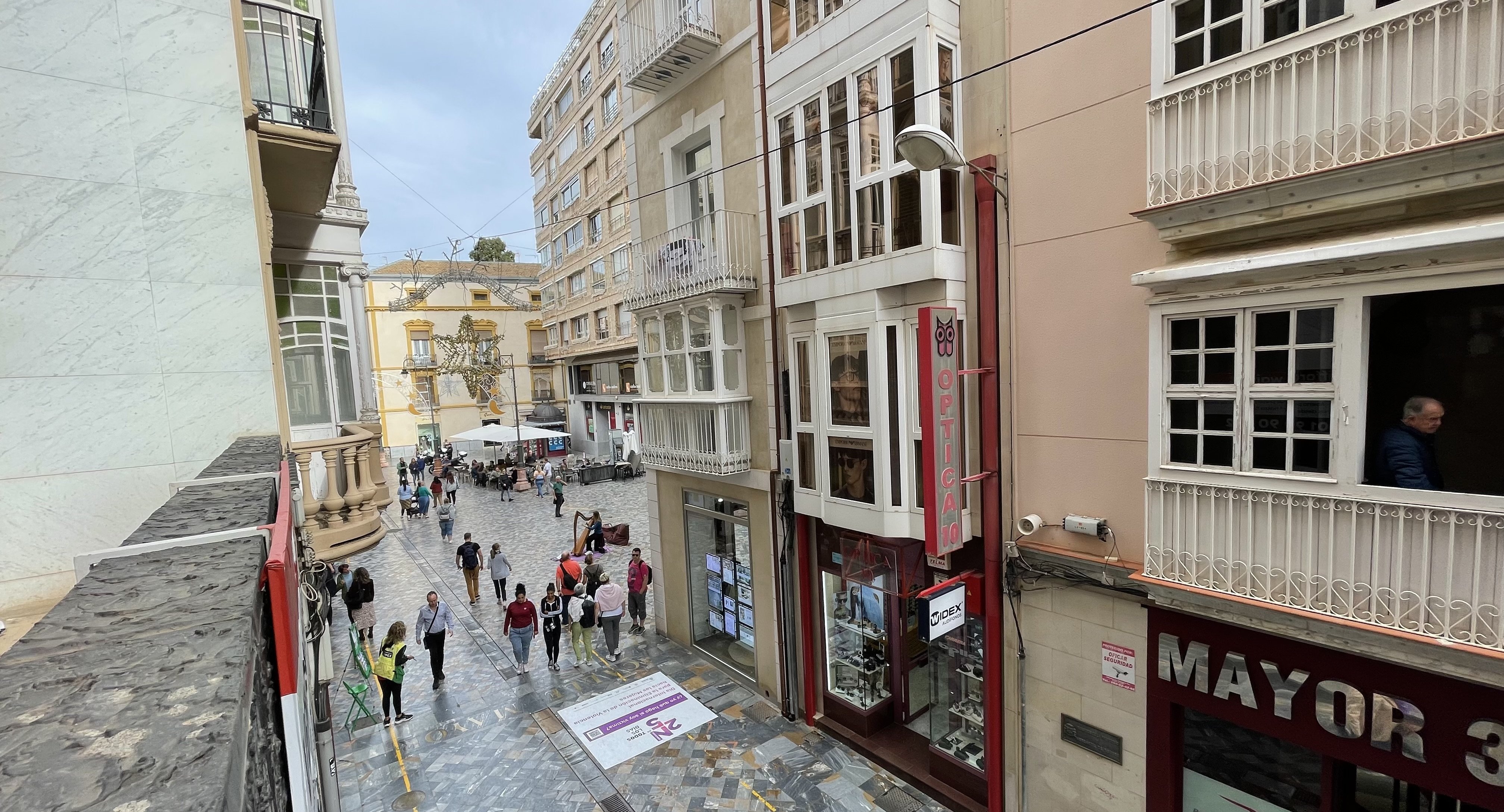 Local comercial a la venta por 174400 con 127m undefined en cmayor en Cartagena