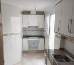 Venta de piso en calle san jose edificio la sagra Murcia por 64000 con 58m y 2 habitaciones