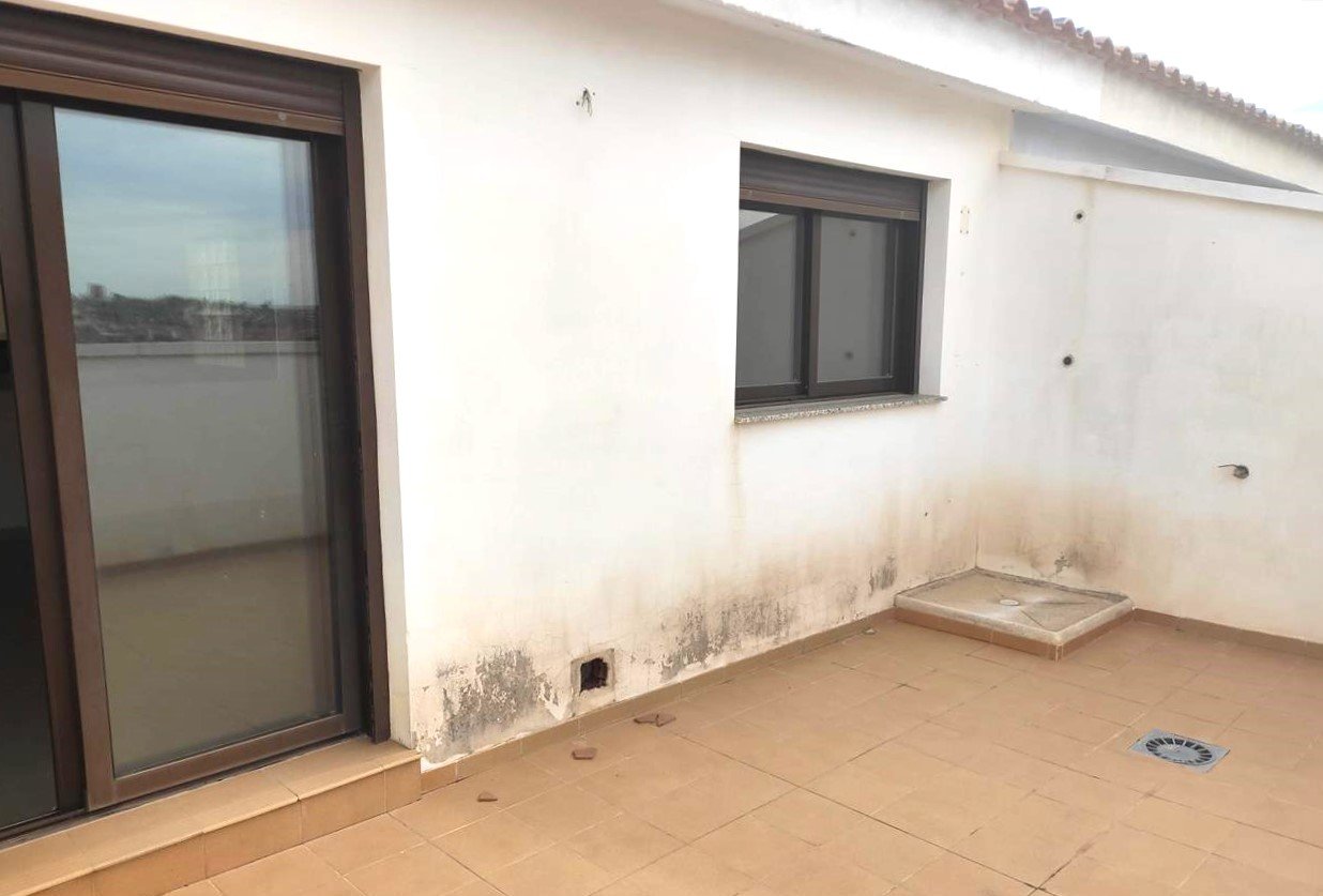 Piso en venta en calle mayor en Murcia por 116000 con 148m y 3 habitaciones